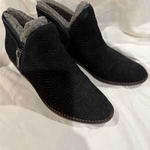 Lucky Brand Charcoal Ankle Boots